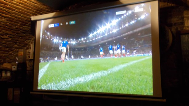 Come at the Irish pub to support the French loosers